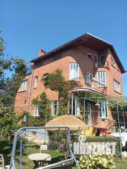 Дом 400м², 3-этажный, участок 6 сот.  