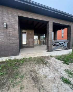 Дом 180м&sup2;, 1-этажный, участок 6 сот.  