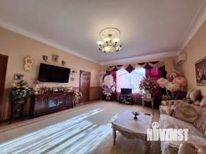 Дом 488м&sup2;, 3-этажный, участок 8 сот.  