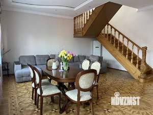 Дом 350м², 2-этажный, участок 7 сот.  