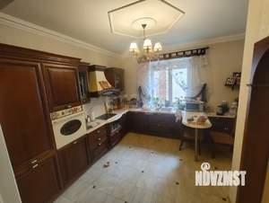 Дом 209м², 2-этажный, участок 3 сот.  