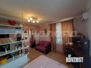 Дом 133м&sup2;, 2-этажный, участок 3 сот.  