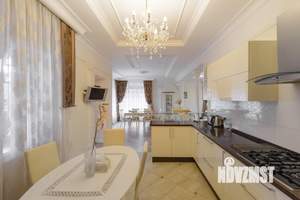 Дом 548м², 2-этажный, участок 8 сот.  