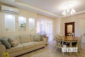 Дом 184м², 1-этажный, участок 4 сот.  