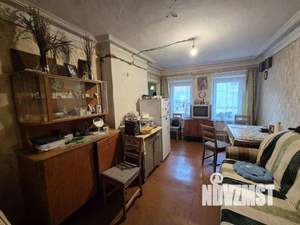 Дом 30м&sup2;, 3-этажный, участок 6 сот.  