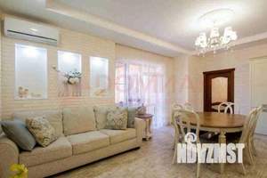 Дом 180м&sup2;, 1-этажный, участок 4 сот.  