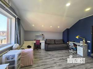 Дом 109м&sup2;, 2-этажный, участок 3 сот.  