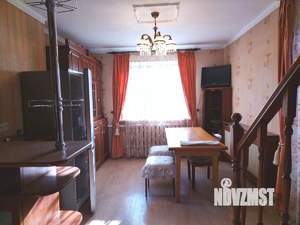 Дом 110м&sup2;, 2-этажный, участок 6 сот.  