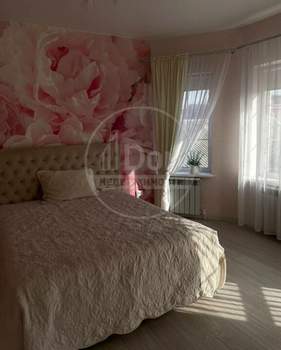 Дом 137м&sup2;, 2-этажный, участок 4 сот.  