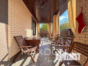 Дом 200м&sup2;, 2-этажный, участок 5 сот.  