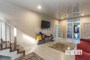 Дом 211м&sup2;, 2-этажный, участок 3 сот.  