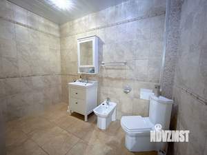 Дом 214м², 3-этажный, участок 6 сот.  
