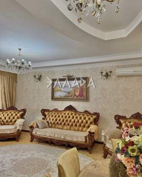 Дом 210м², 2-этажный, участок 6 сот.  