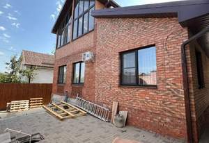 Дом 164м&sup2;, 3-этажный, участок 6 сот.  