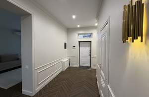 Дом 200м&sup2;, 2-этажный, участок 3 сот.  