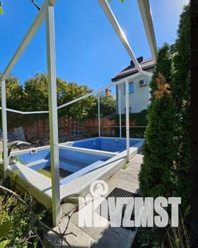 Дом 420м&sup2;, 3-этажный, участок 6 сот.  