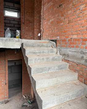 Дом 165м&sup2;, 2-этажный, участок 6 сот.  