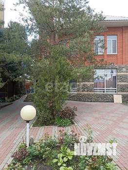 Дом 305м², 3-этажный, участок 5 сот.  