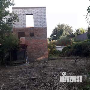 Дом 200м&sup2;, 2-этажный, участок 4 сот.  