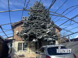 Дом 198м&sup2;, 2-этажный, участок 4 сот.  