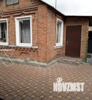 Дом 100м&sup2;, 2-этажный, участок 6 сот.  