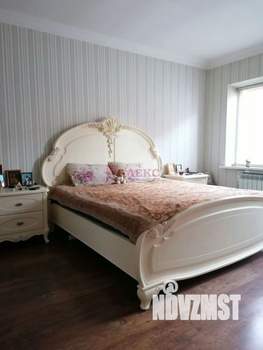 Дом 246м&sup2;, 3-этажный, участок 3 сот.  