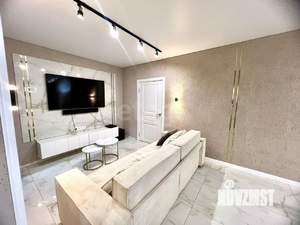 Дом 200м&sup2;, 3-этажный, участок 4 сот.  