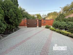 Дом 221м², 3-этажный, участок 6 сот.  