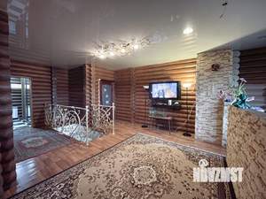 Дом 214м², 3-этажный, участок 6 сот.  