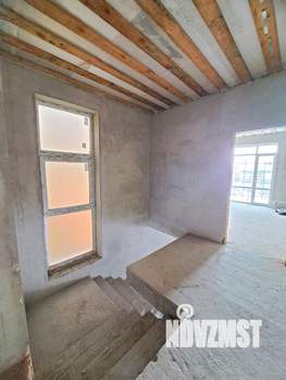 Дом 197м&sup2;, 2-этажный, участок 4 сот.  