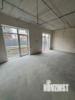 Дом 180м², 2-этажный, участок 6 сот.  