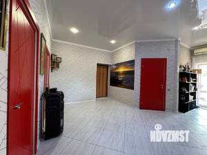 Дом 218м², 2-этажный, участок 6 сот.  