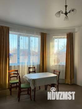 Дом 130м&sup2;, 2-этажный, участок 3 сот.  