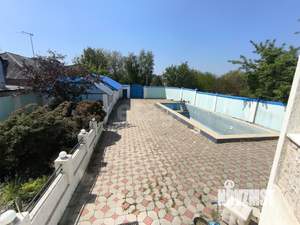 Дом 444м&sup2;, 4-этажный, участок 7 сот.  