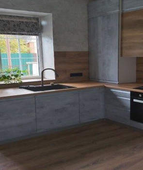 Дом 80м&sup2;, 2-этажный, участок 3 сот.  