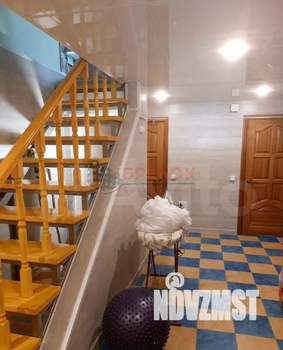 Дом 150м&sup2;, 3-этажный, участок 6 сот.  