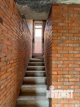 Дом 180м&sup2;, 2-этажный, участок 3 сот.  