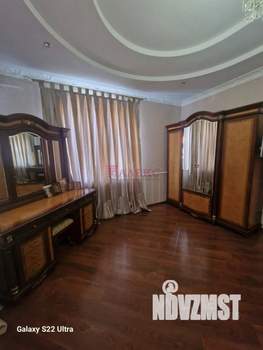 Дом 310м&sup2;, 2-этажный, участок 3 сот.  