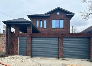 Дом 250м&sup2;, 2-этажный, участок 4 сот.  