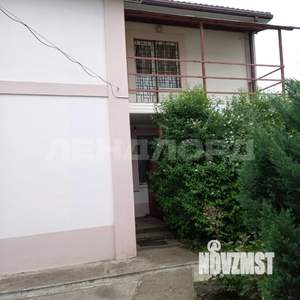 Дом 135м&sup2;, 2-этажный, участок 10 сот.  