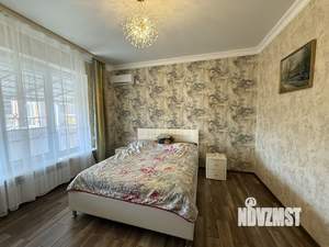 Дом 230м&sup2;, 2-этажный, участок 6 сот.  