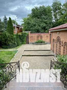 Дом 504м&sup2;, 3-этажный, участок 9 сот.  