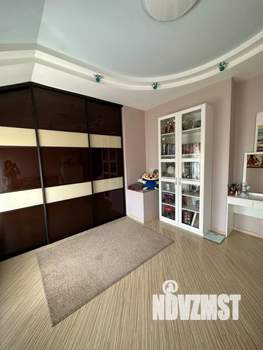 Дом 98м&sup2;, 2-этажный, участок 2 сот.  