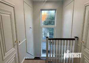 Дом 200м&sup2;, 2-этажный, участок 3 сот.  