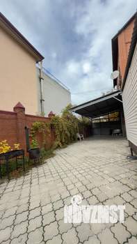 Дом 320м², 3-этажный, участок 3 сот.  