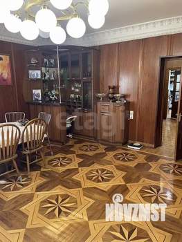 Дом 238м&sup2;, 2-этажный, участок 6 сот.  