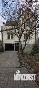 Дом 250м&sup2;, 2-этажный, участок 4 сот.  