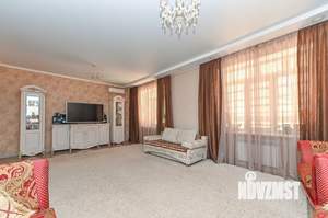 Дом 250м², 2-этажный, участок 6 сот.  