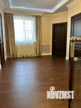 Дом 230м², 2-этажный, участок 3 сот.  