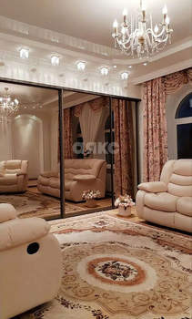 Дом 645м&sup2;, 3-этажный, участок 6 сот.  